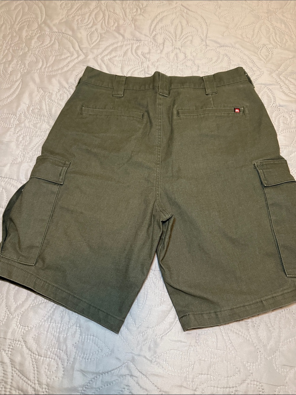 Quiksilver Men's Olive Green Cargo Shorts with Flap Pockets - Picture 3 of 4